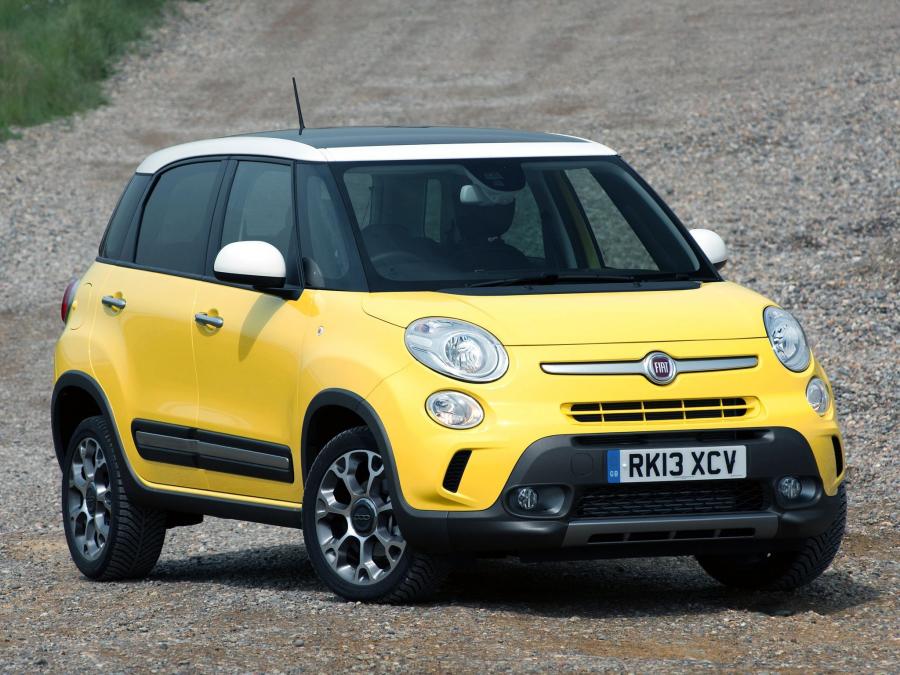  Fiat 500L Trekking 2013 года  (UK) (фото 12 из 16)